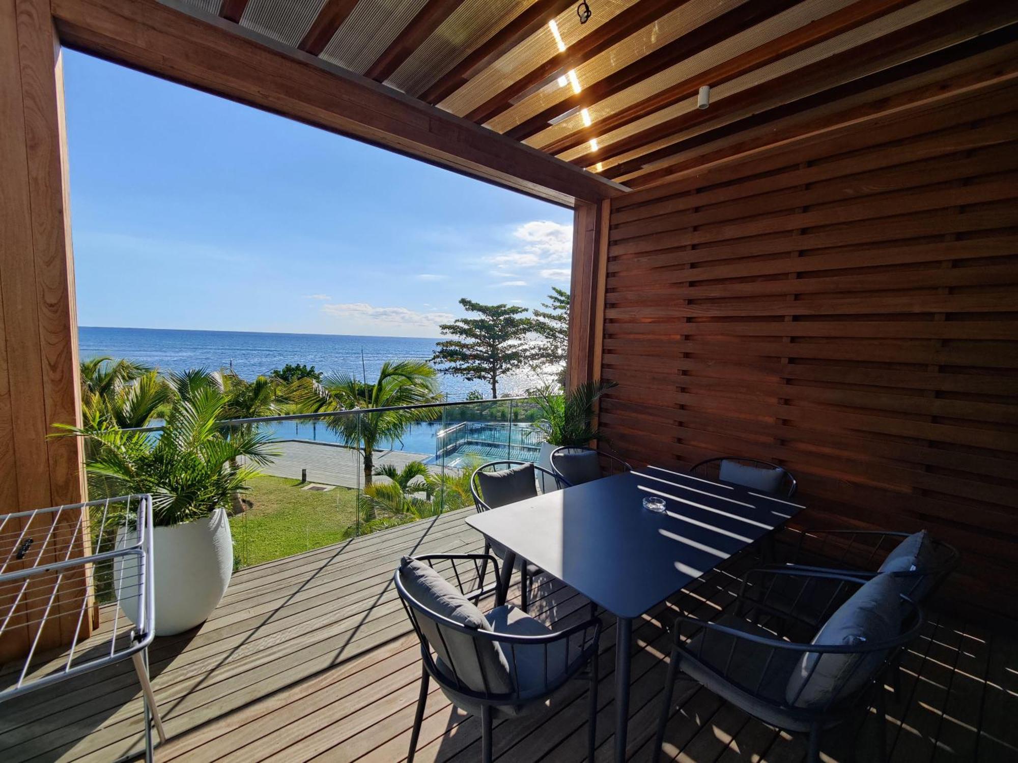 Ocean Point Beach Front Apartment Пуант-о-Пиман Экстерьер фото