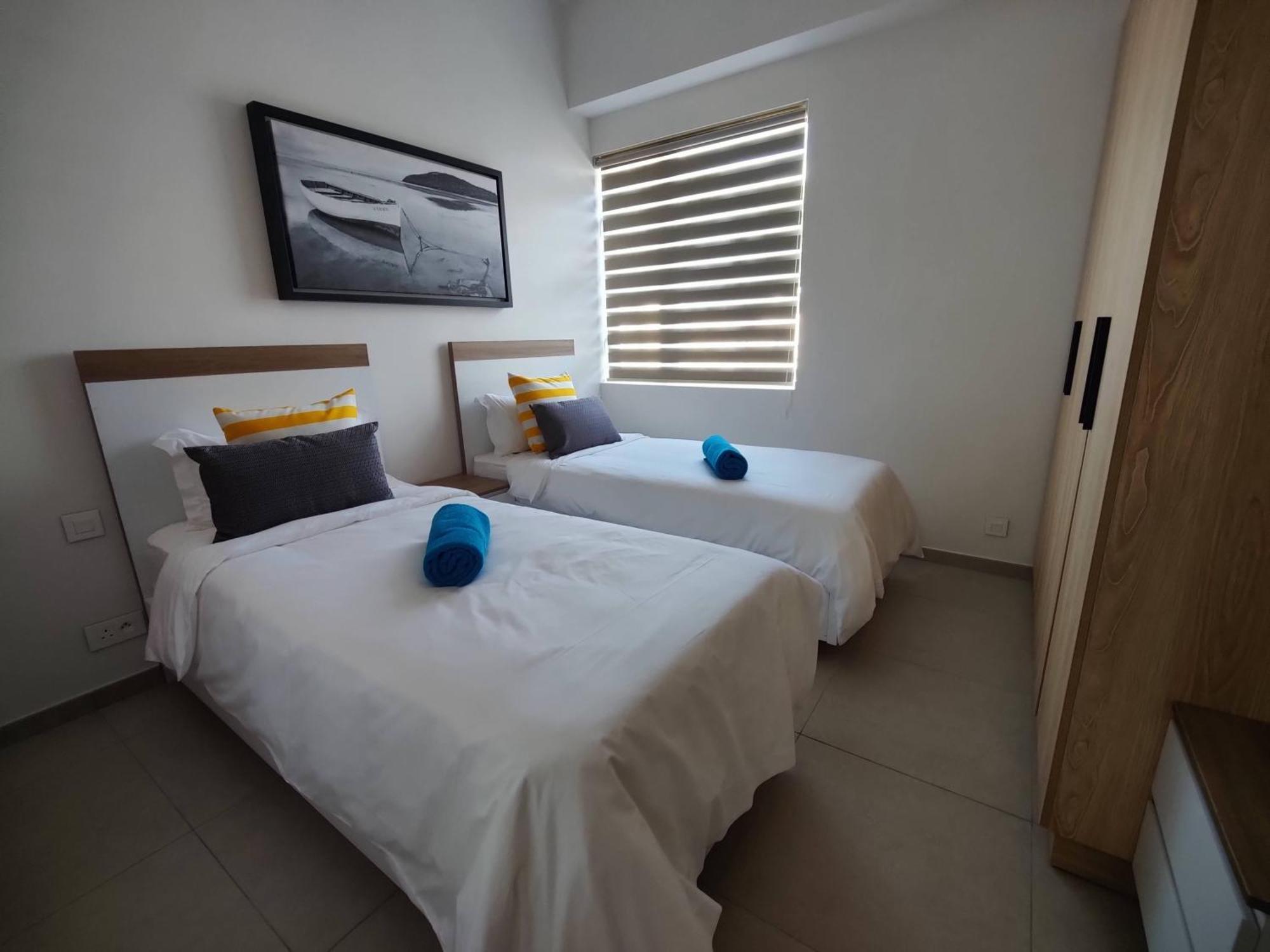 Ocean Point Beach Front Apartment Пуант-о-Пиман Экстерьер фото
